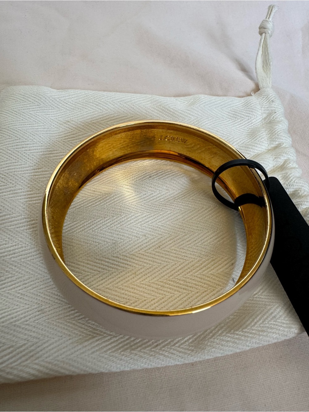 NWT J.Crew Cream Enamel Bangle Bracelet Gold Lining with Dust Bag - Picture 4 of 5